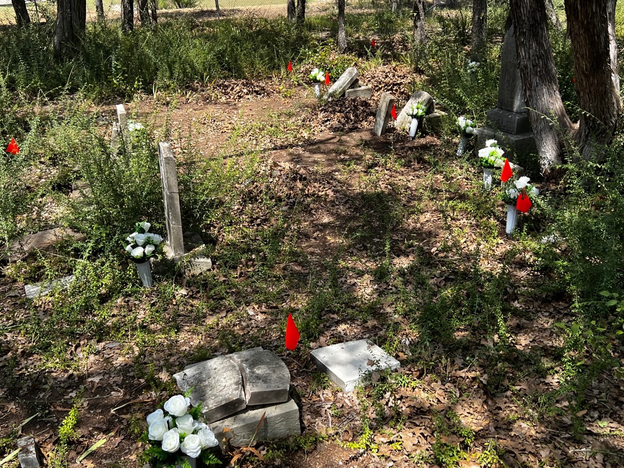 United honored  those with flowers